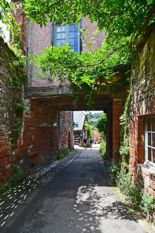 min 2023 07 08 Collonges la Rouge 106
